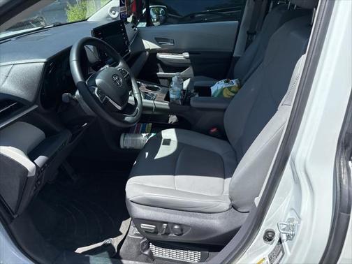 2022 Toyota Sienna XLE 7 Passenger