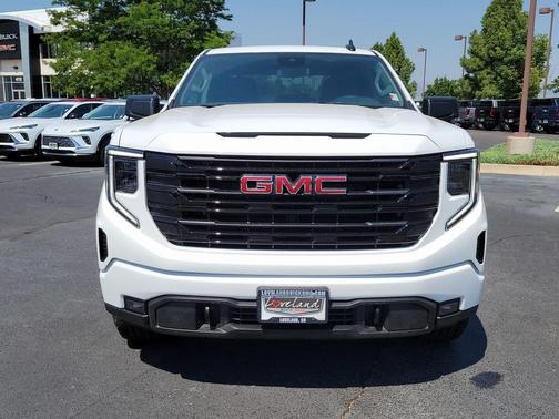 2025 GMC Sierra 1500 Elevation