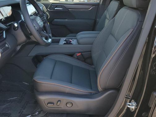 2026 GMC Acadia AWD AT4