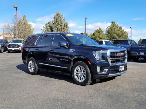 2023 GMC Yukon SLT