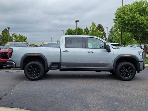 Sterling Metallic 2024 GMC Sierra 3500 AT4