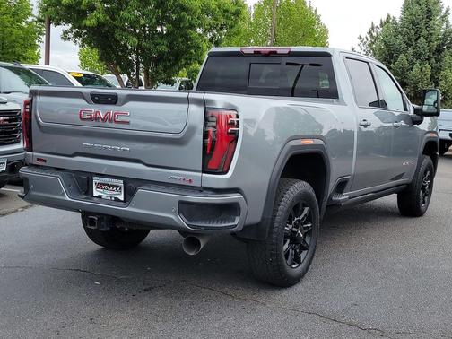 Sterling Metallic 2024 GMC Sierra 3500 AT4