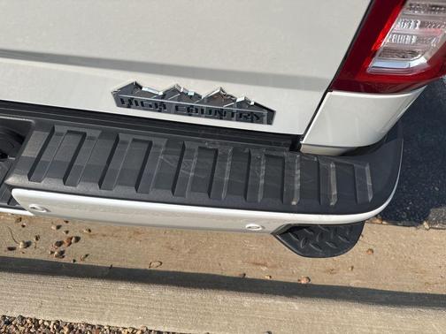 2017 Chevrolet Silverado 1500 High Country