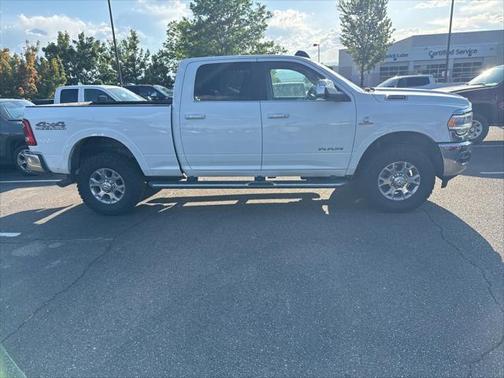 2022 RAM 2500 Laramie Crew Cab 4x4 6'4' Box