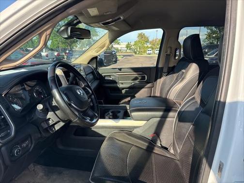 2022 RAM 2500 Laramie Crew Cab 4x4 6'4' Box