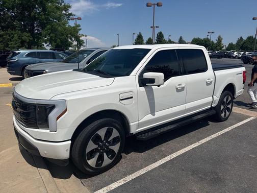 2022 Ford F-150 Lightning Platinum