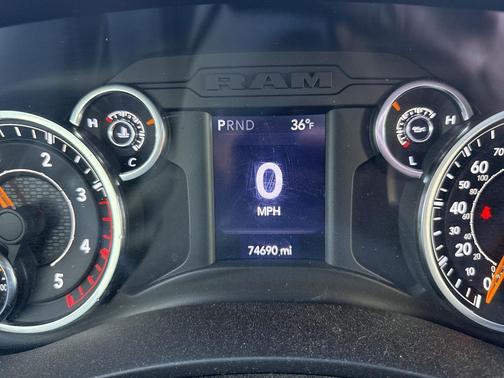 2021 RAM 2500 Big Horn Crew Cab 4x4 6'4' Box