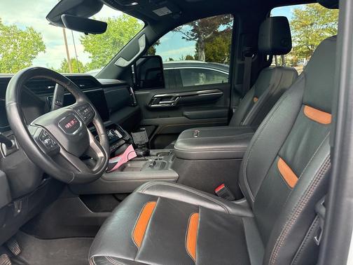 2024 GMC Sierra 2500 AT4