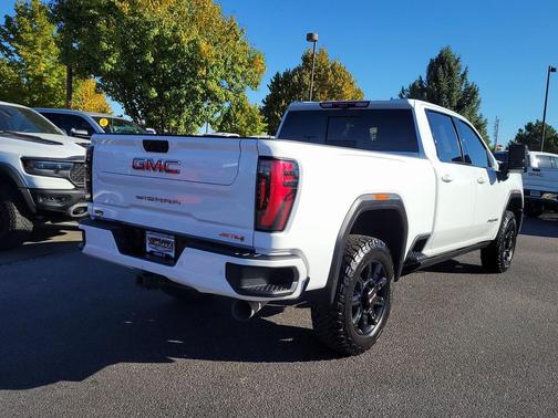 2024 GMC Sierra 2500 AT4