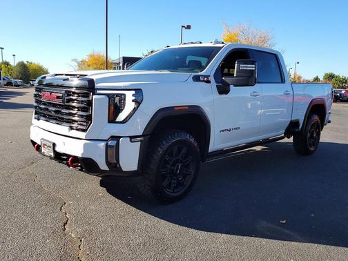 2024 GMC Sierra 2500 AT4