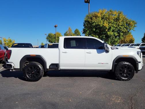 2024 GMC Sierra 2500 AT4