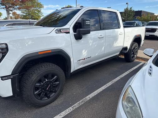 2024 GMC Sierra 2500 AT4