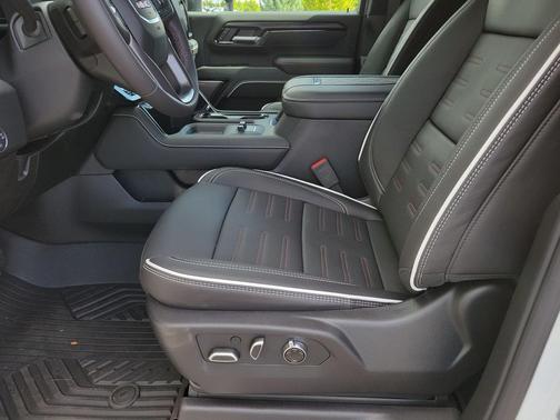 2025 GMC Sierra 2500 AT4