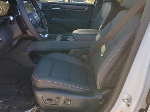 2026 GMC Acadia AT4 AWD