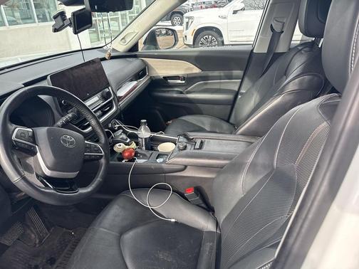 2024 Toyota Grand Highlander Platinum