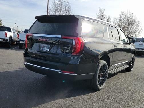 2026 GMC Yukon XL 4WD Elevation