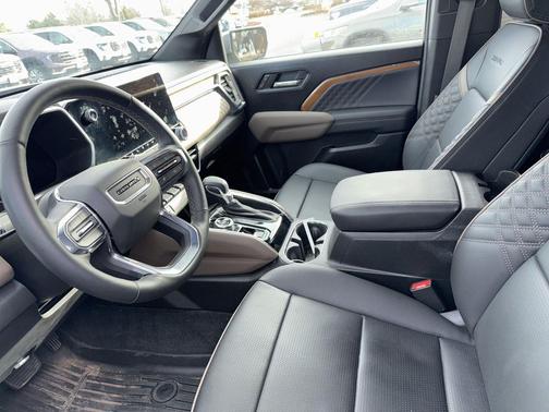 2024 GMC Canyon Denali