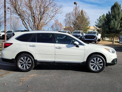 2017 Subaru Outback 2.5i Touring