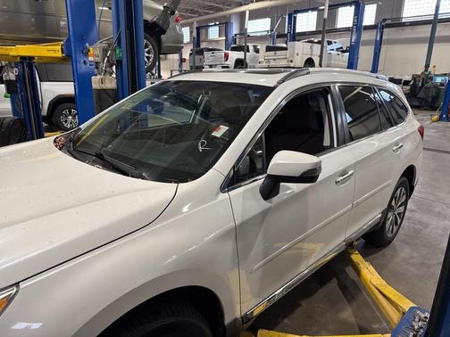 2017 Subaru Outback 2.5i Touring