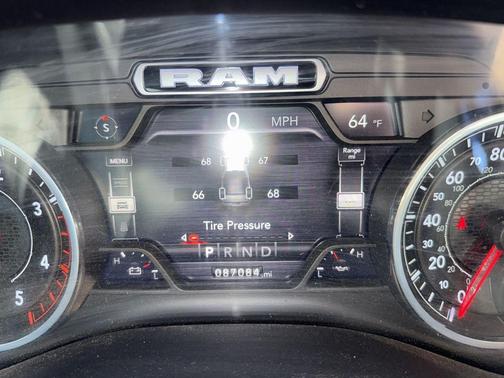 2022 RAM 2500 Big Horn Crew Cab 4x4 6'4' Box