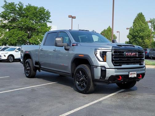 2025 GMC Sierra 2500 AT4