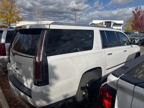 2019 Cadillac Escalade ESV Premium Luxury