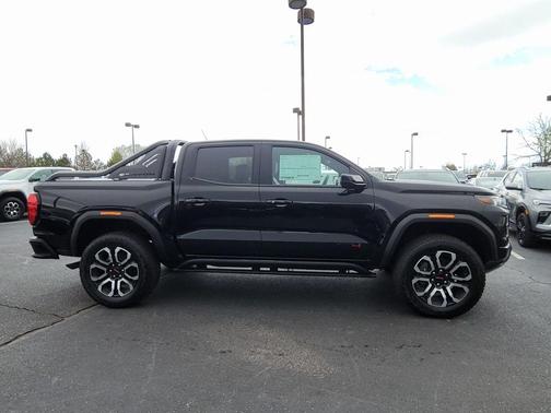 2025 GMC Canyon Base