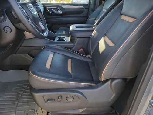 2022 GMC Yukon 4WD AT4