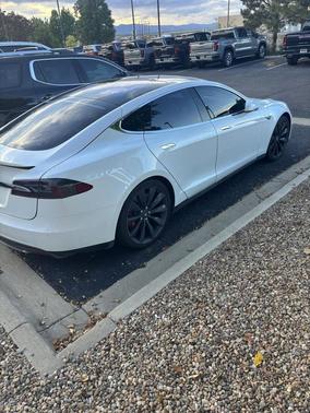 2015 Tesla Model S P85D