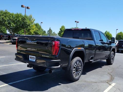 2025 GMC Sierra 3500 Denali