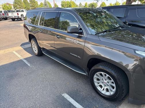 2020 GMC Yukon XL SLT