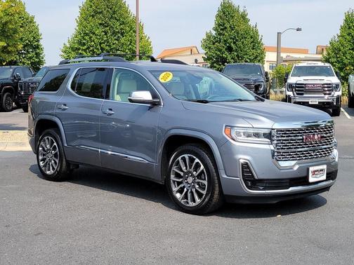 2020 GMC Acadia Denali