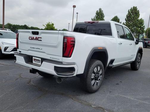 2025 GMC Sierra 2500 Denali