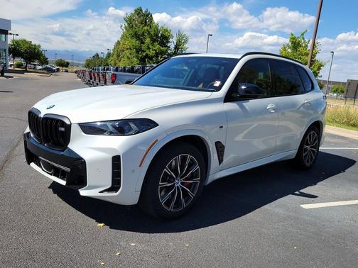 2025 BMW X5 M60i