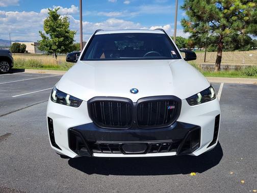 2025 BMW X5 M60i