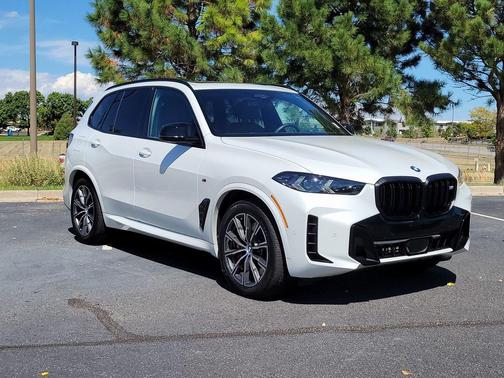 2025 BMW X5 M60i