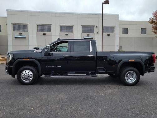 2026 GMC Sierra 3500 Denali