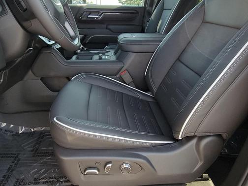 2025 GMC Sierra 2500 AT4