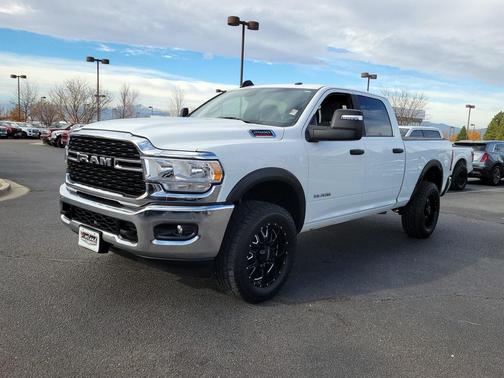 2023 RAM 2500 Big Horn Crew Cab 4x4 6'4' Box