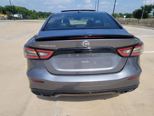 2021 Nissan Maxima SR