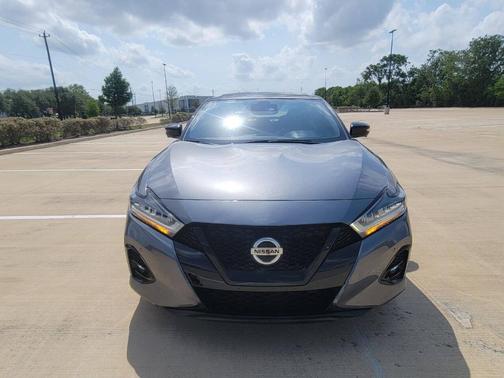 2021 Nissan Maxima SR