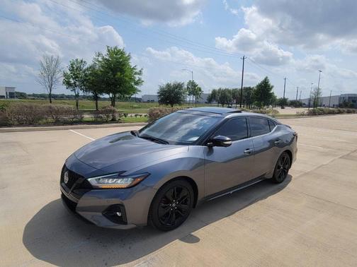 2021 Nissan Maxima SR