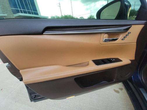 2016 Lexus ES 350 Base