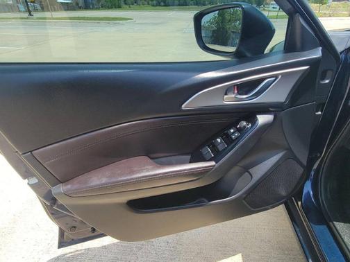 2018 Mazda Mazda3 Touring