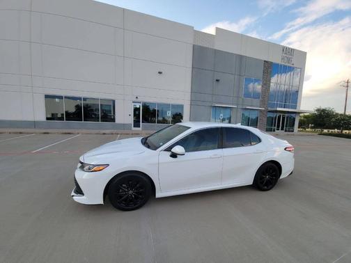 2020 Toyota Camry LE
