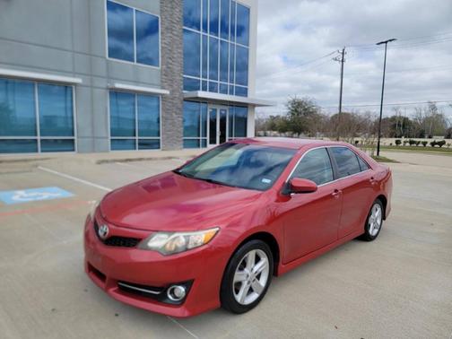 2014 Toyota Camry SE