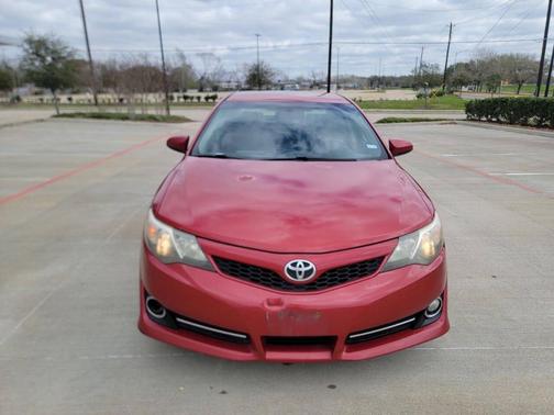2014 Toyota Camry SE