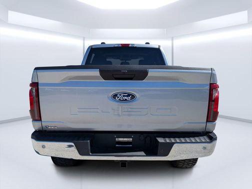 ICONIC SILVER METALLIC 2025 Ford F-150 XLT