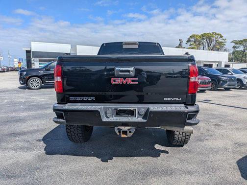 2015 GMC Sierra 2500 Denali