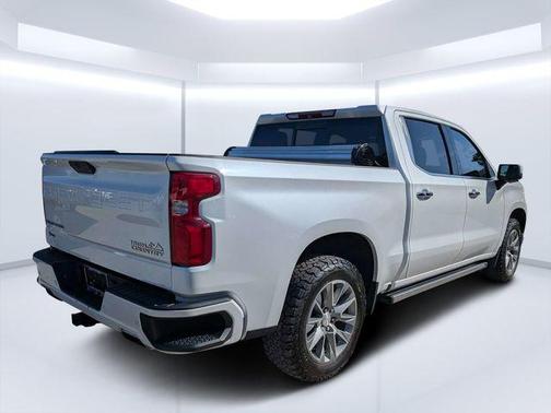 Iridescent Pearl Tricoat 2019 Chevrolet Silverado 1500 High Country